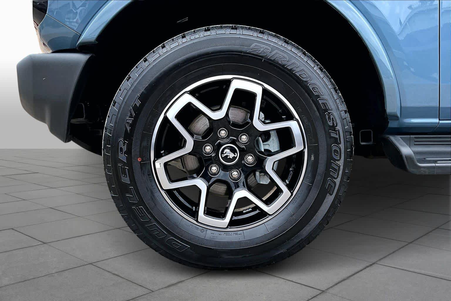Certified 2025 Ford Bronco Outer Banks image 13