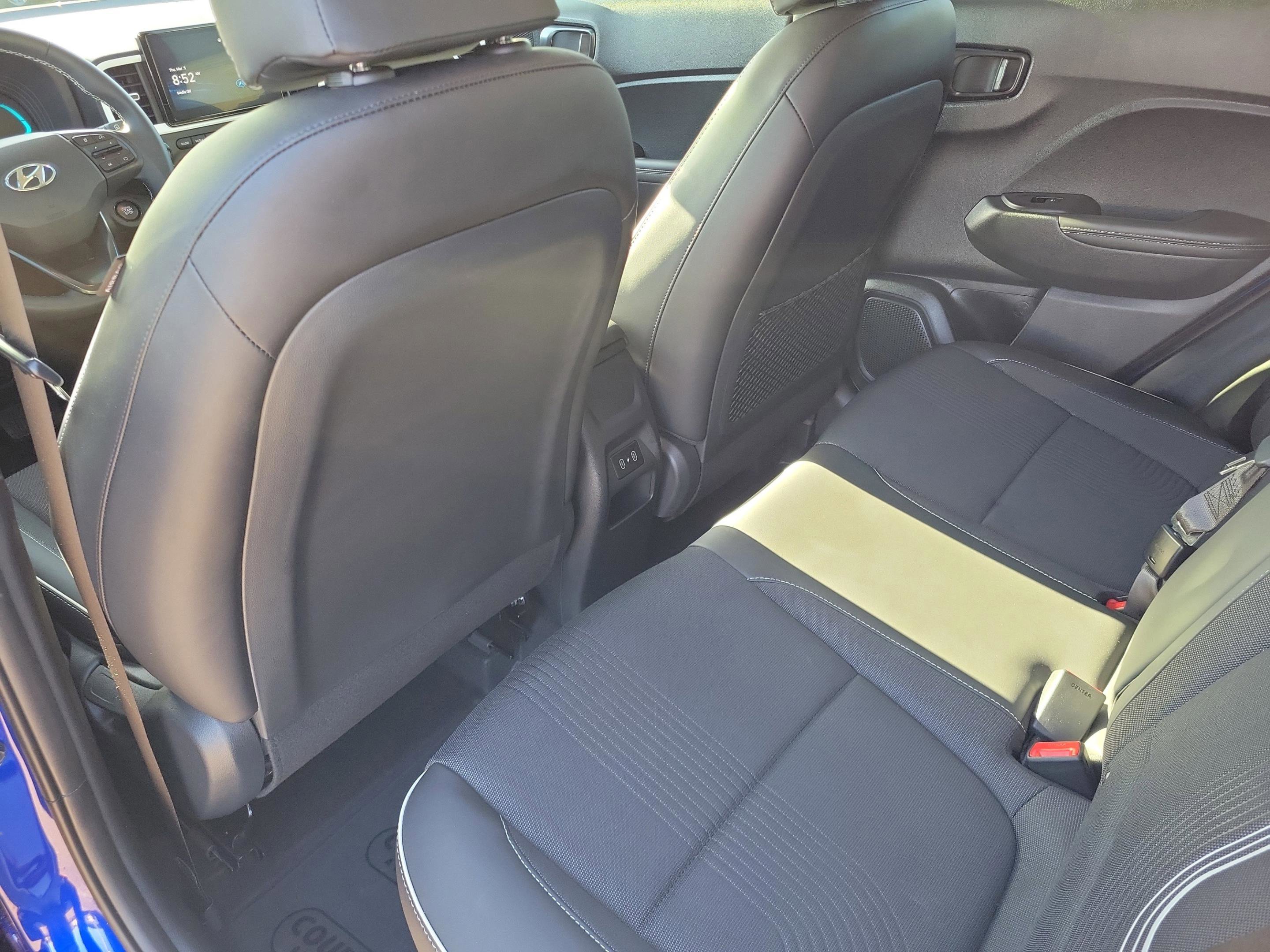 Certified 2024 Hyundai Venue Limited image 7