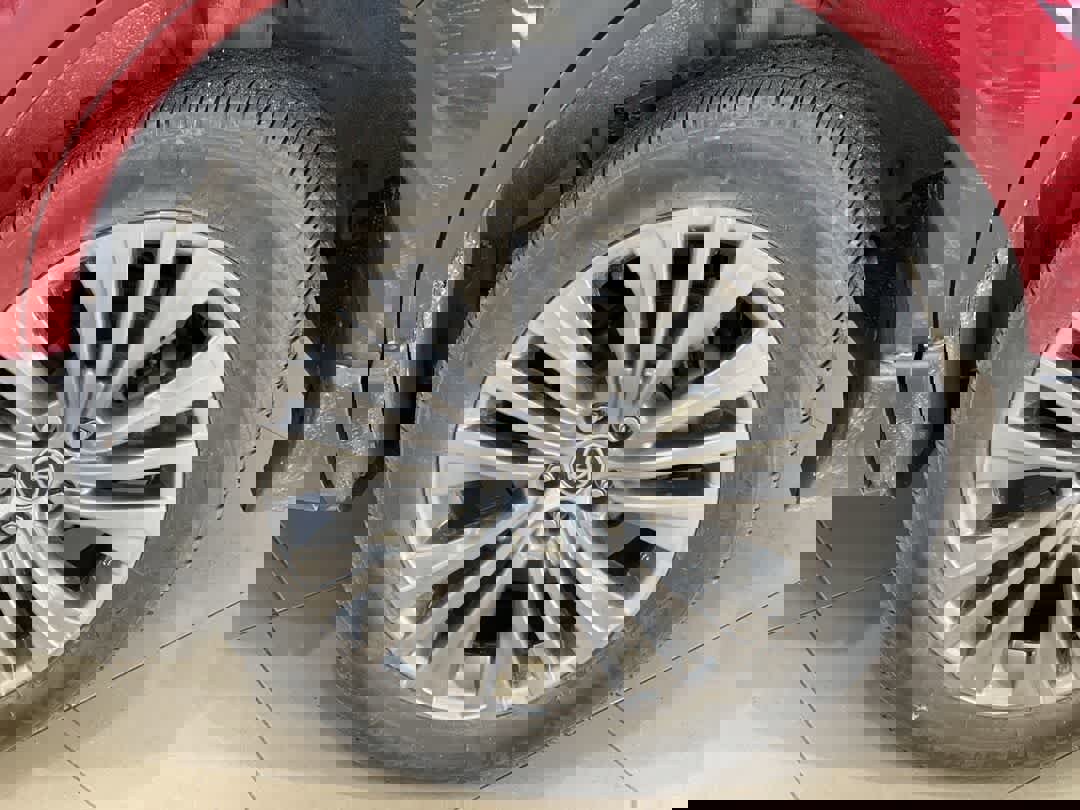 Used 2021 Toyota Venza XLE w/ Softex Package image 13