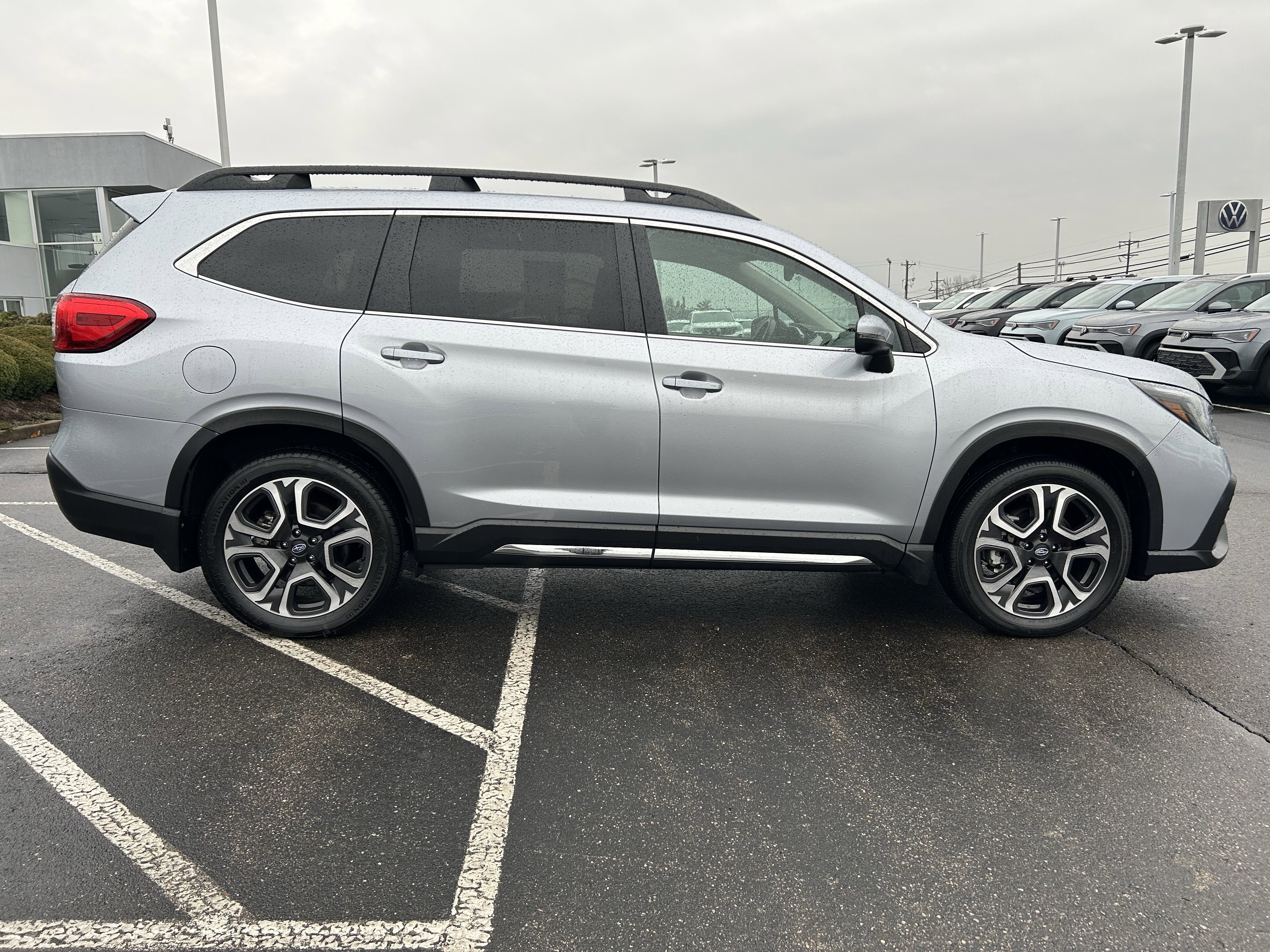 Used 2023 Subaru Ascent Limited w/ Popular Package #2A image 8