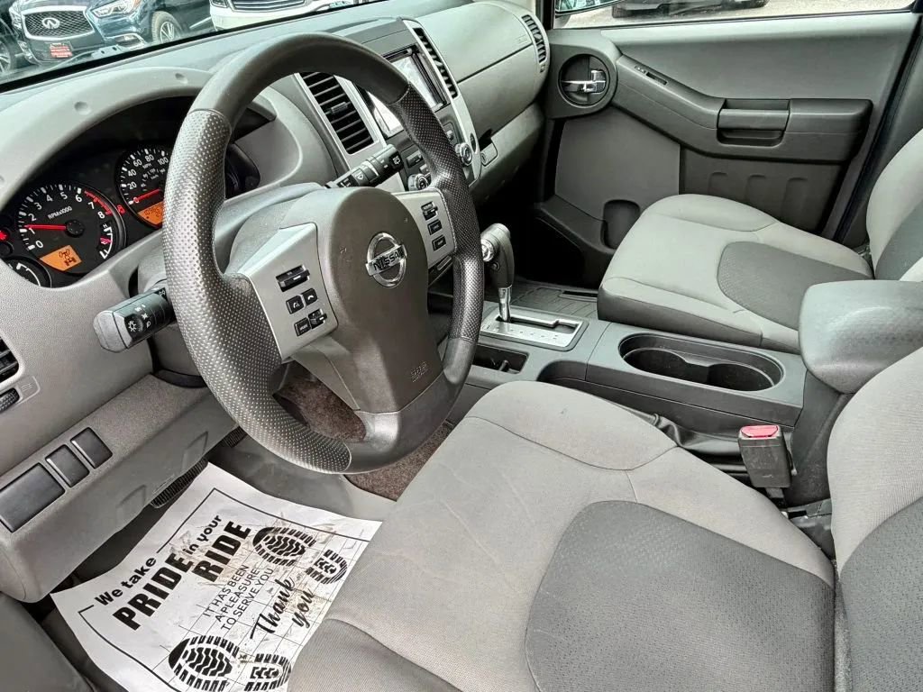 Used 2015 Nissan Xterra X AWD/4WD image 3