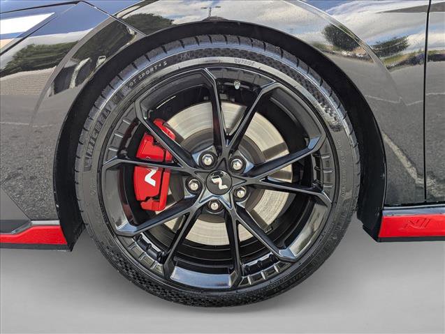 Certified 2025 Hyundai Elantra N FWD image 9