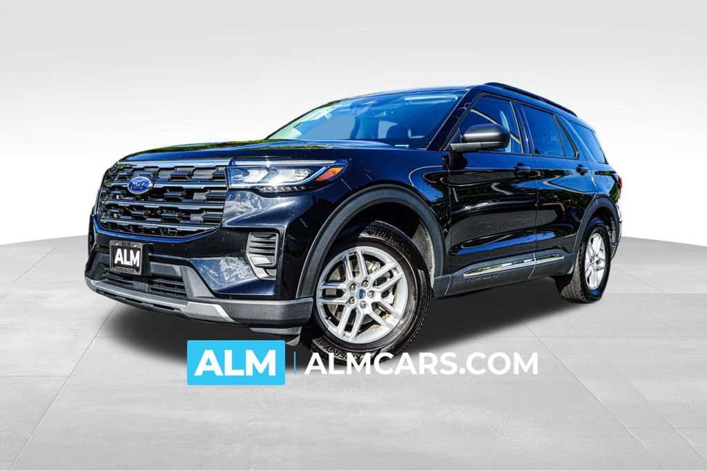 Used 2025 Ford Explorer Active RWD image 1