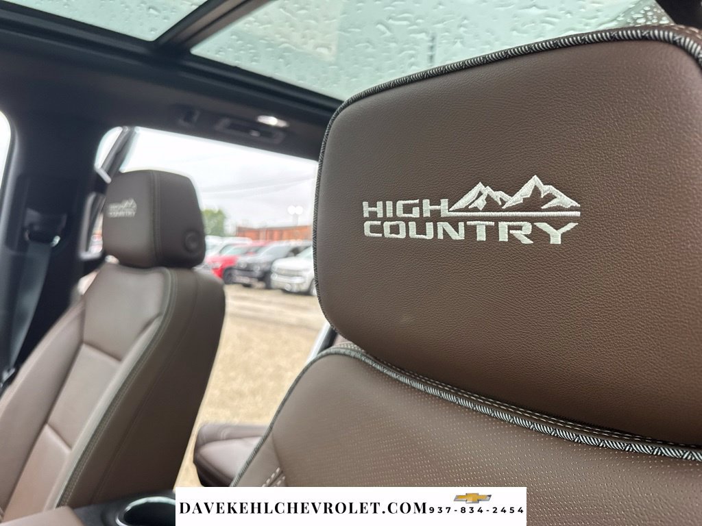 Used 2024 Chevrolet Tahoe High Country AWD/4WD image 19