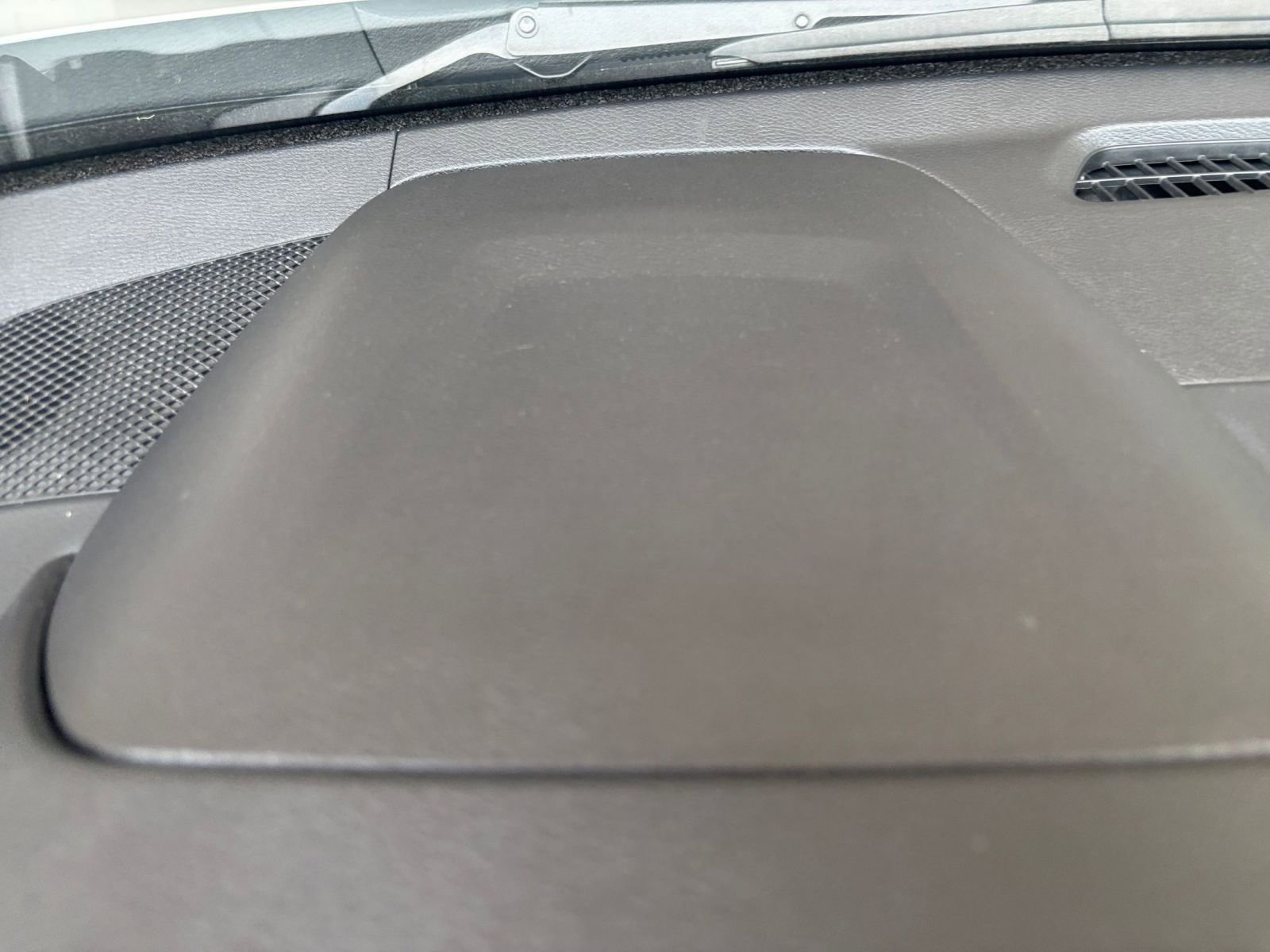 Used 2025 Nissan Altima 2.5 SV FWD image 35