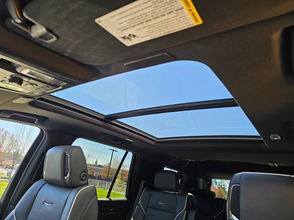 Certified 2023 Cadillac Escalade Premium Luxury w/ Performance Package image 24