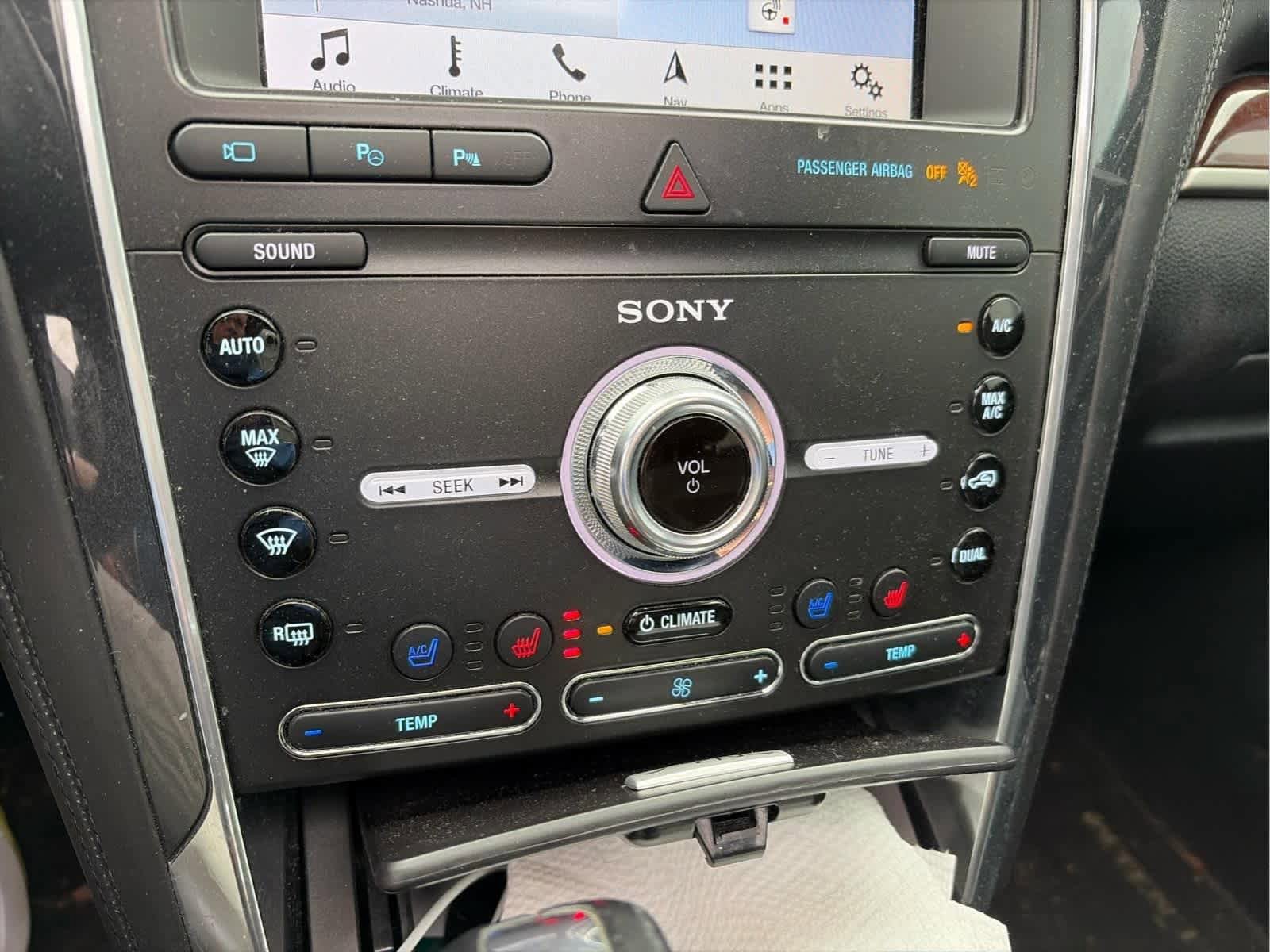 Used 2019 Ford Explorer Platinum AWD/4WD image 5