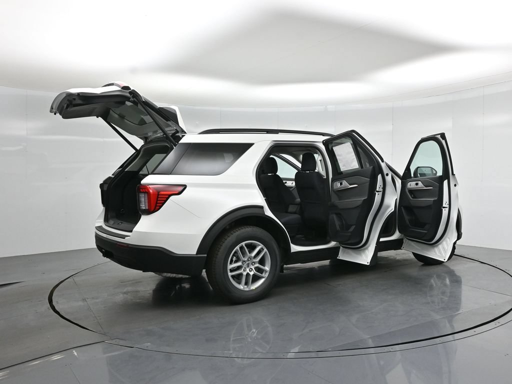 New 2026 Ford Explorer Active RWD image 5