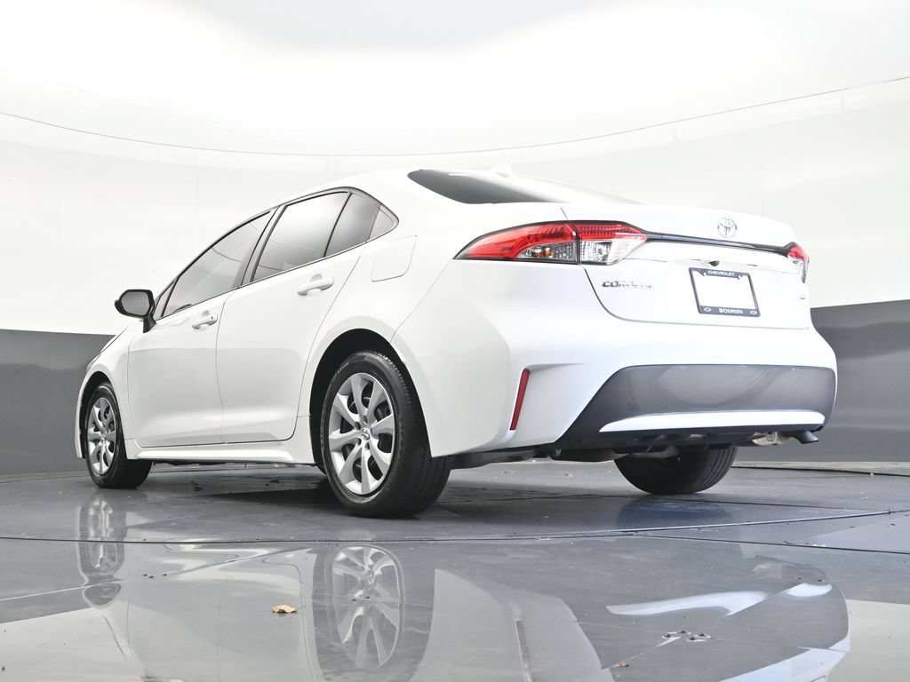 Used 2021 Toyota Corolla LE FWD image 25