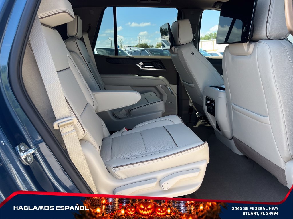 New 2026 GMC Yukon Denali w/ Denali Reserve Package AWD/4WD image 18