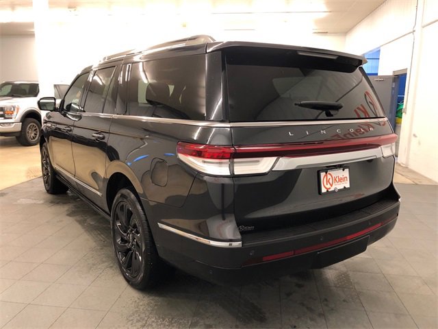 Used 2024 Lincoln Navigator L Reserve image 6
