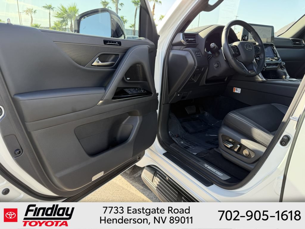Used 2026 Lexus LX 700h Luxury w/ Appearance Package AWD/4WD image 7