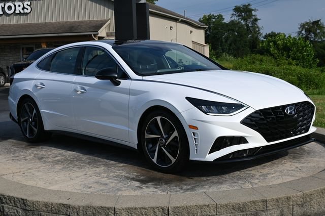 Used 2023 Hyundai Sonata SEL Plus FWD image 3