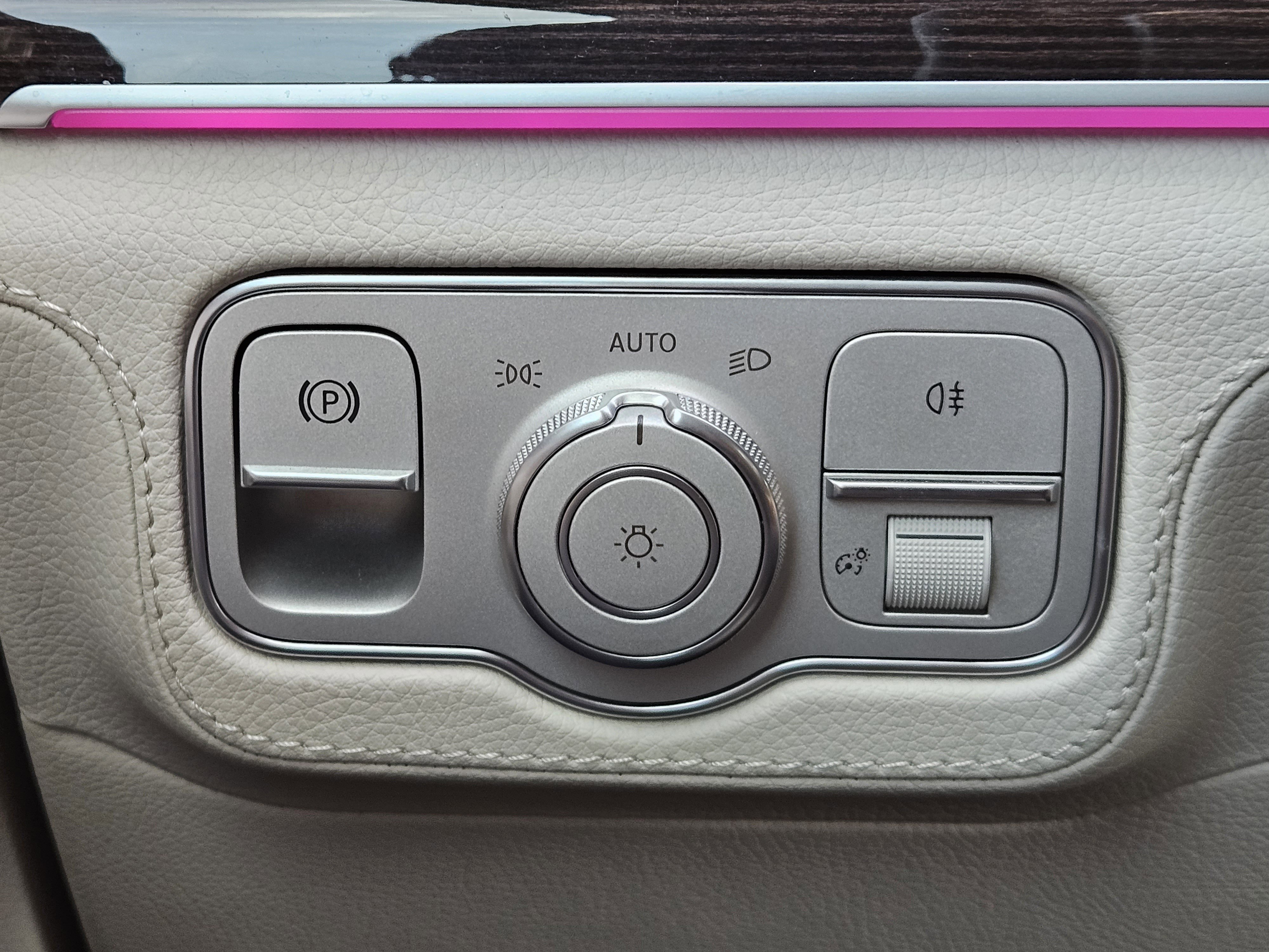 Used 2024 Mercedes-Benz GLS 450 4MATIC image 23