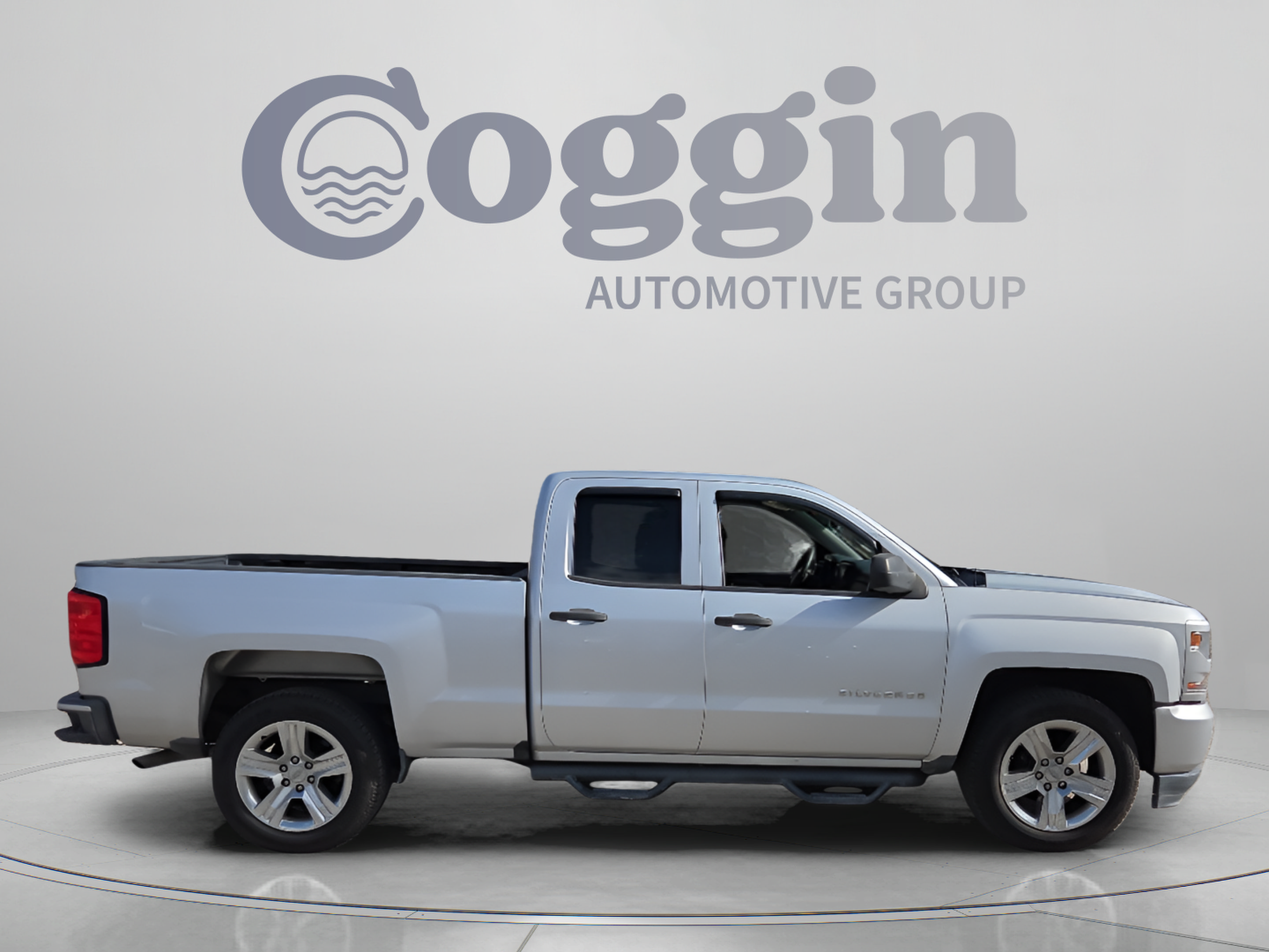 Used 2017 Chevrolet Silverado 1500 Custom w/ Custom Convenience Package RWD image 6