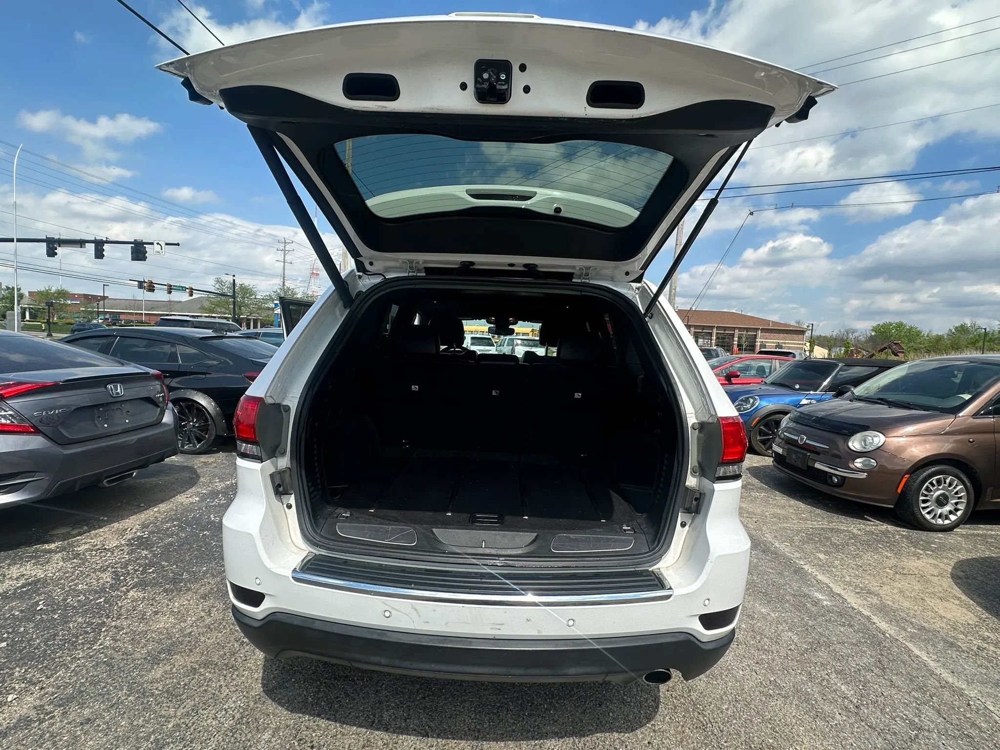 Used 2017 Jeep Grand Cherokee Limited image 32