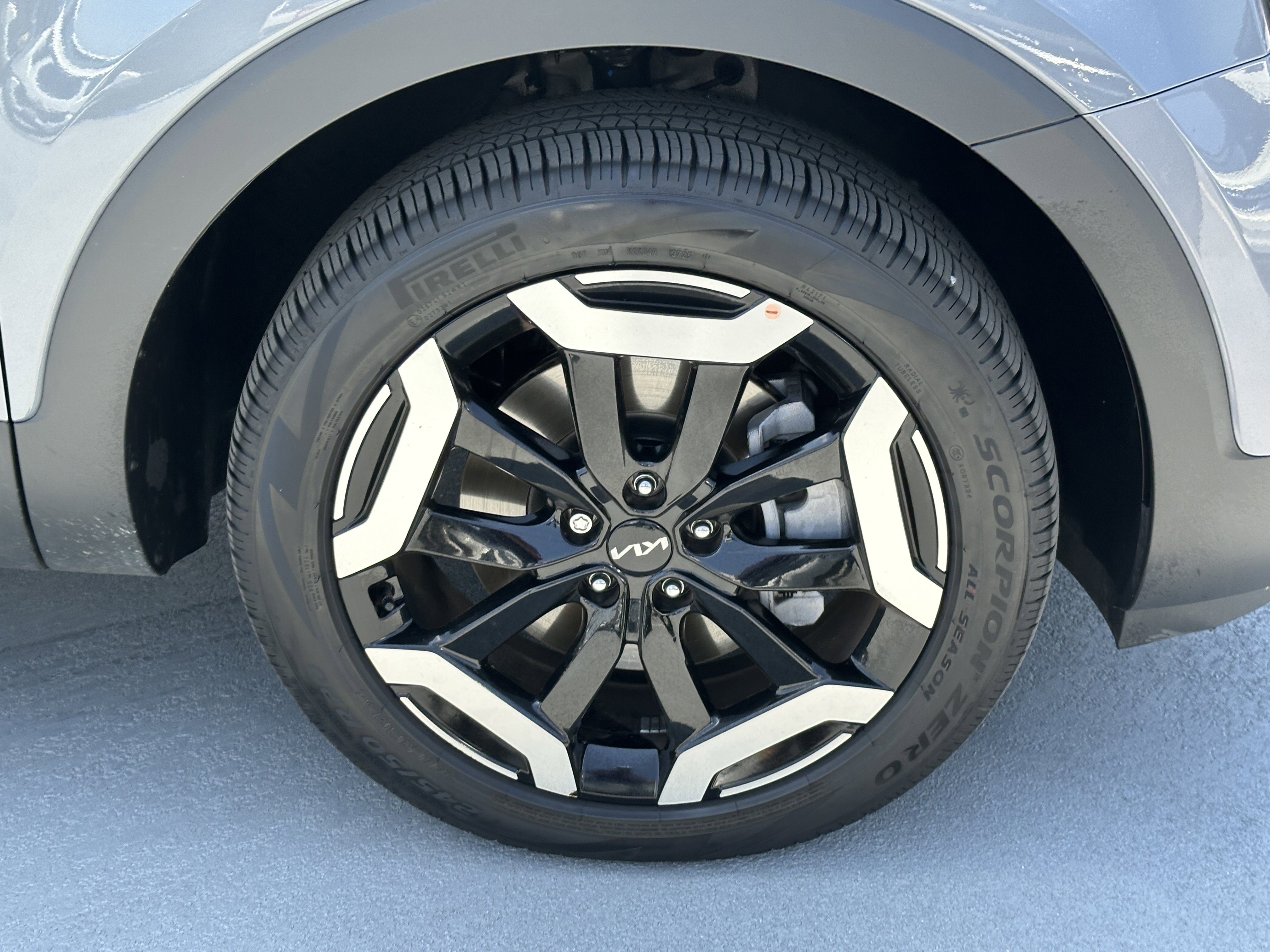 Certified 2025 Kia Telluride EX FWD image 15