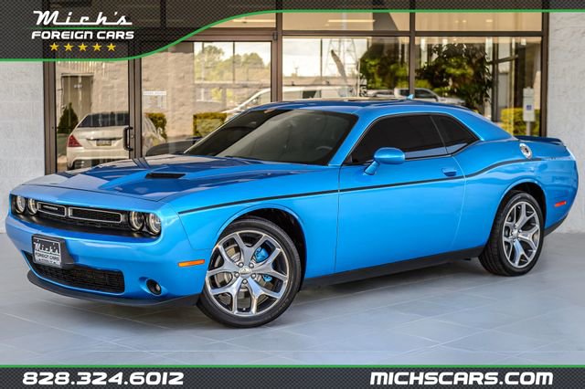 Used 2015 Dodge Challenger SXT Plus w/ Sound Group II RWD image 1