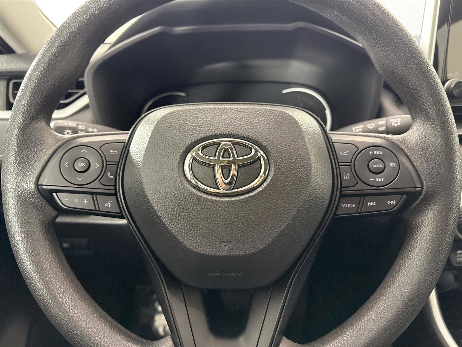 Certified 2025 Toyota RAV4 LE FWD image 16