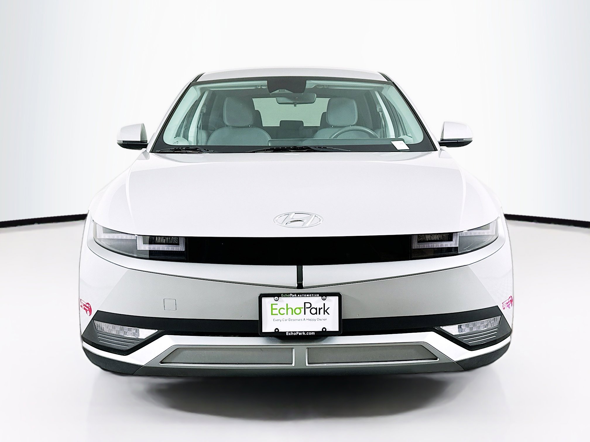 Used 2024 Hyundai Ioniq 5 SE RWD image 2