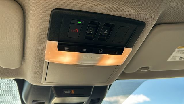 Used 2023 Nissan Rogue SL w/ SL Premium Package image 23