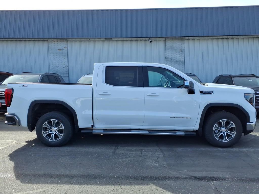 New 2026 GMC Sierra 1500 SLE image 2