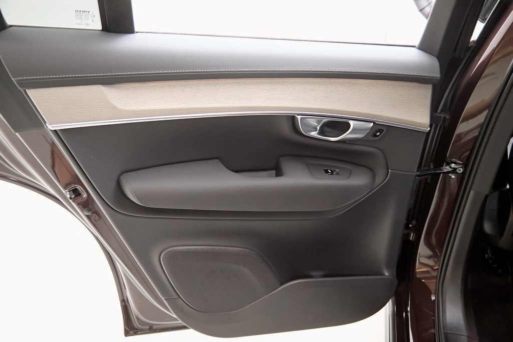 Used 2025 Volvo XC90 B6 Core w/ Protection Package image 18
