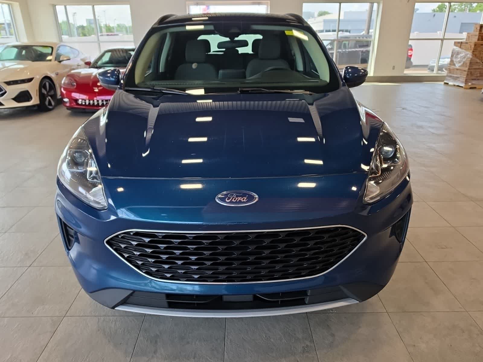 Used 2020 Ford Escape SE AWD/4WD image 3