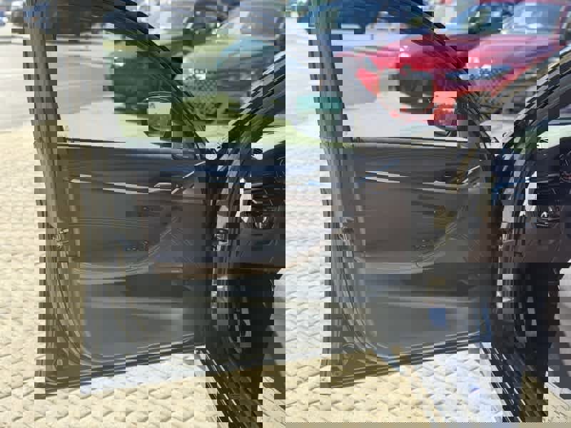 Used 2022 BMW 530i xDrive w/ Executive Package image 11