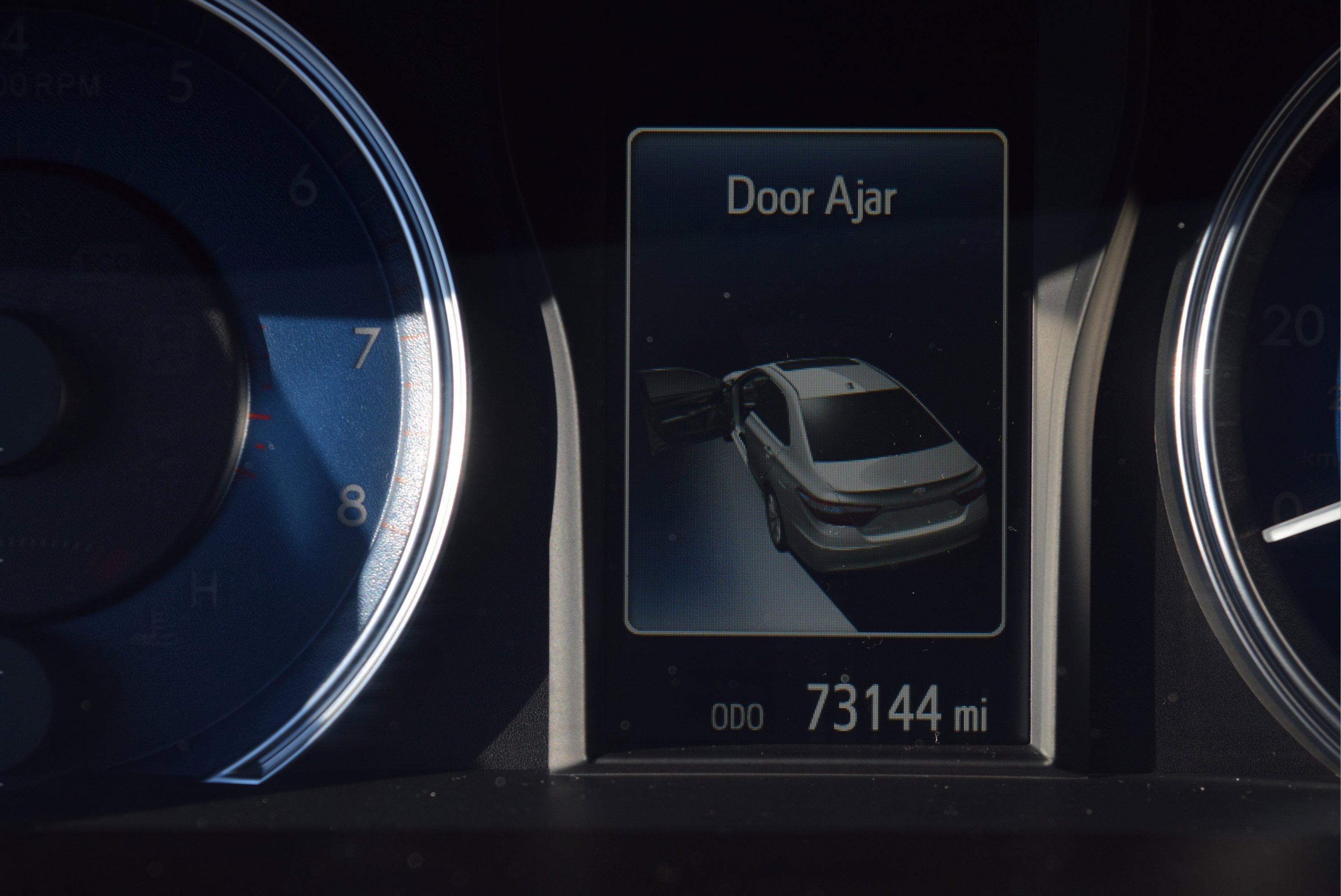 Used 2017 Toyota Camry LE image 10