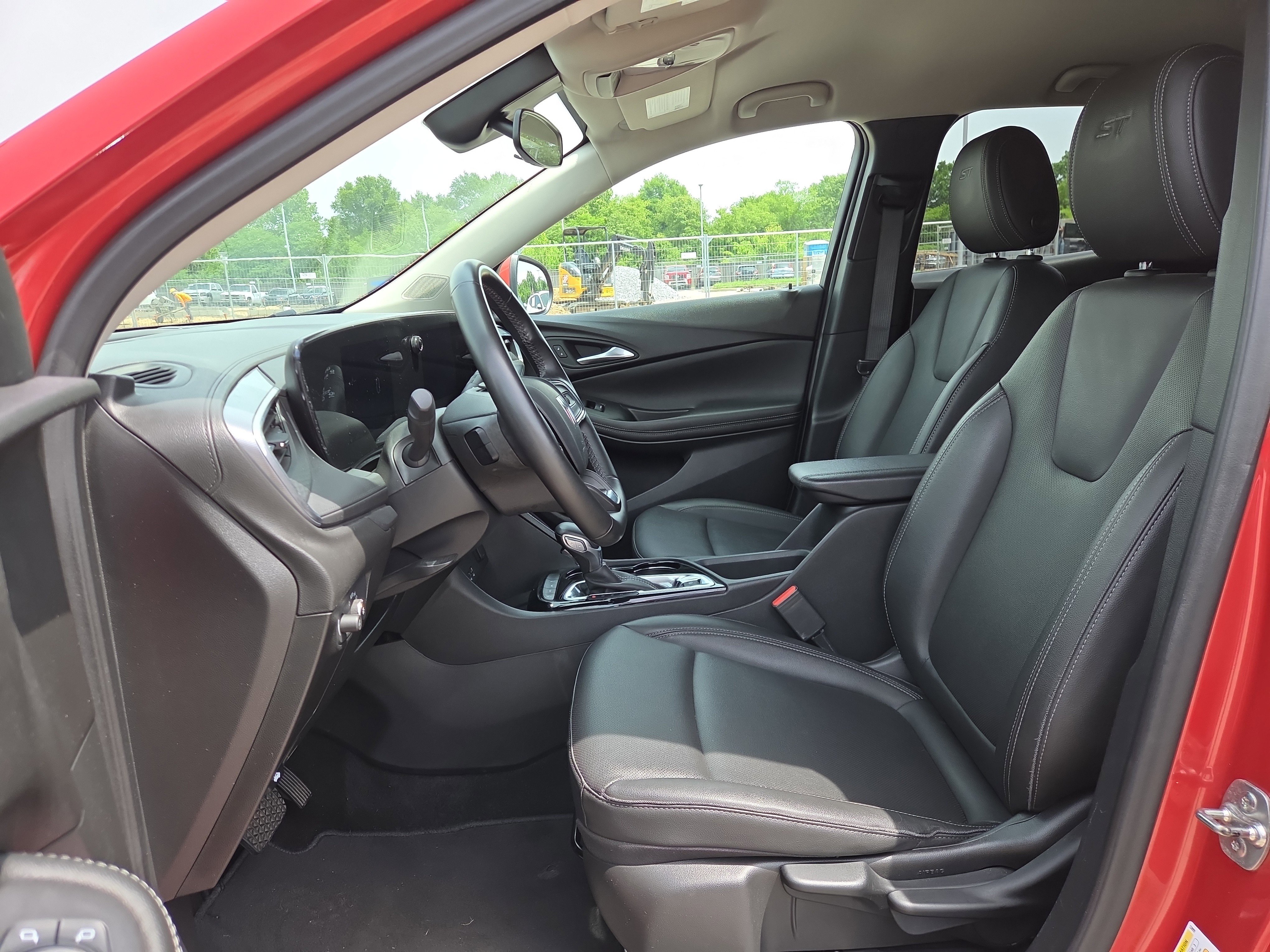 Used 2024 Buick Encore GX Sport Touring AWD/4WD image 10