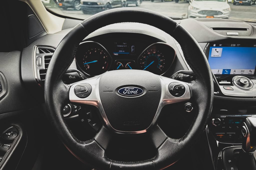 Used 2016 Ford Escape Titanium AWD/4WD image 12