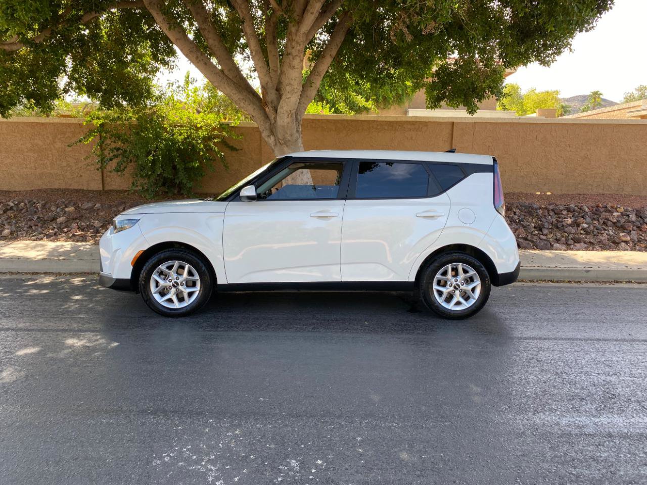 Used 2025 Kia Soul LX w/ LX Technology Package FWD image 70