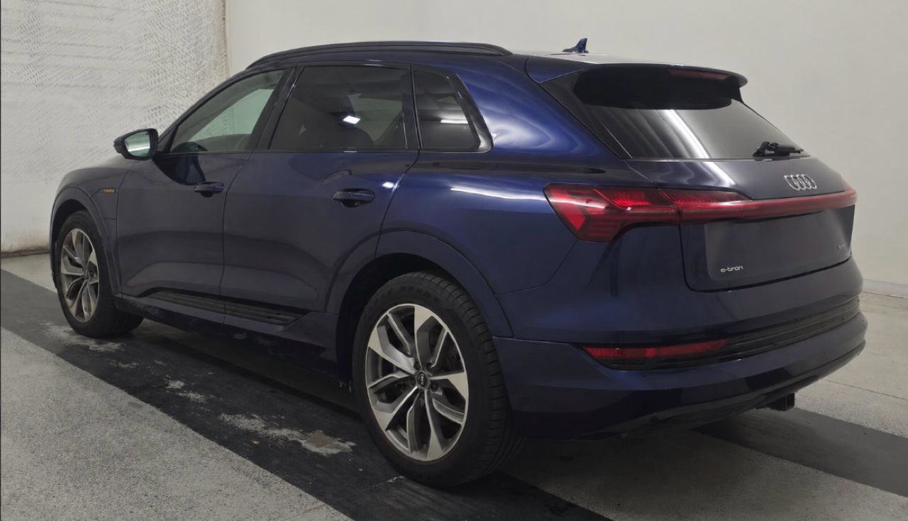 Used 2021 Audi e-tron Premium Plus w/ Premium Plus Package AWD/4WD image 2