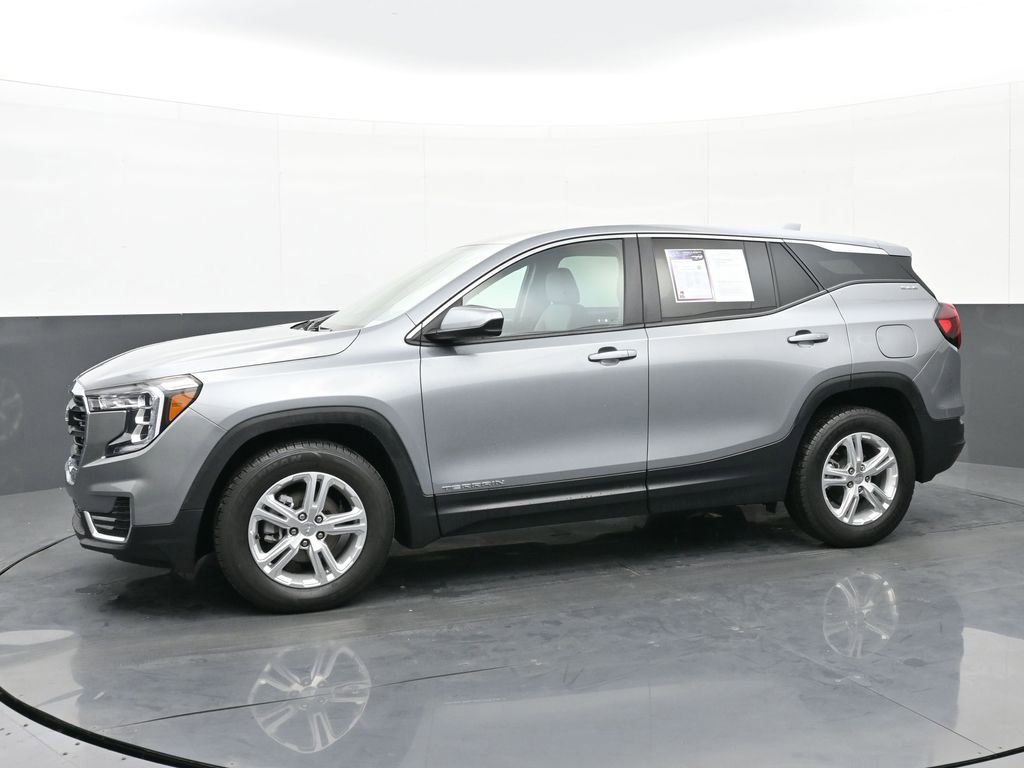 Used 2024 GMC Terrain SLE image 6