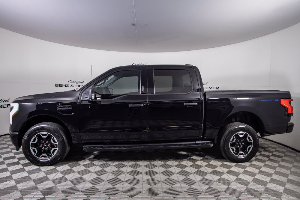Used 2023 Ford F150 Lightning XLT AWD/4WD image 9