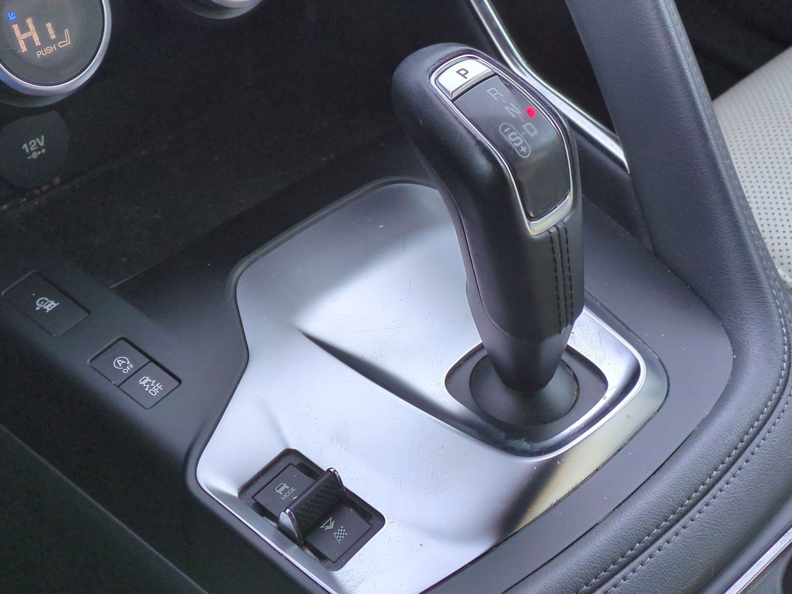 Used 2020 Jaguar E-PACE SE image 26