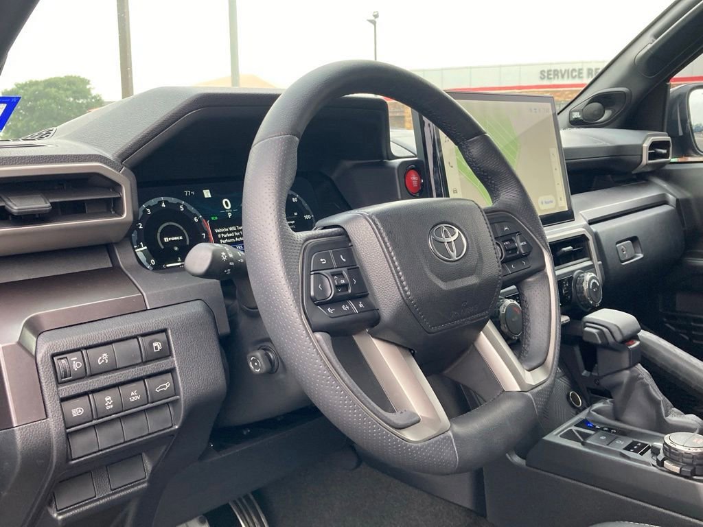 Used 2025 Toyota 4Runner TRD Sport Premium AWD/4WD image 9