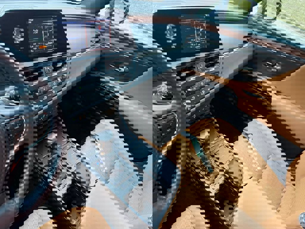 Used 2022 Lexus ES 350 w/ Premium Package image 33