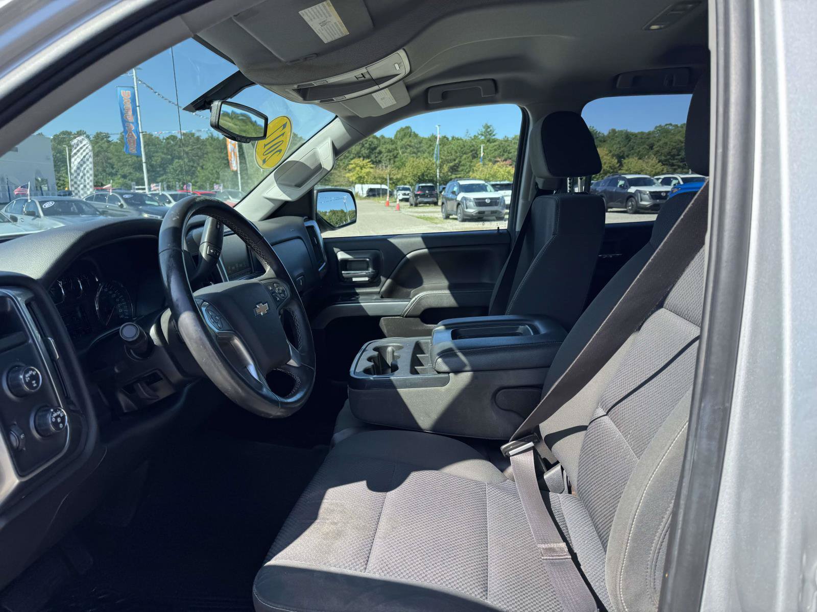 Used 2017 Chevrolet Silverado 1500 LT w/ All Star Edition AWD/4WD image 19