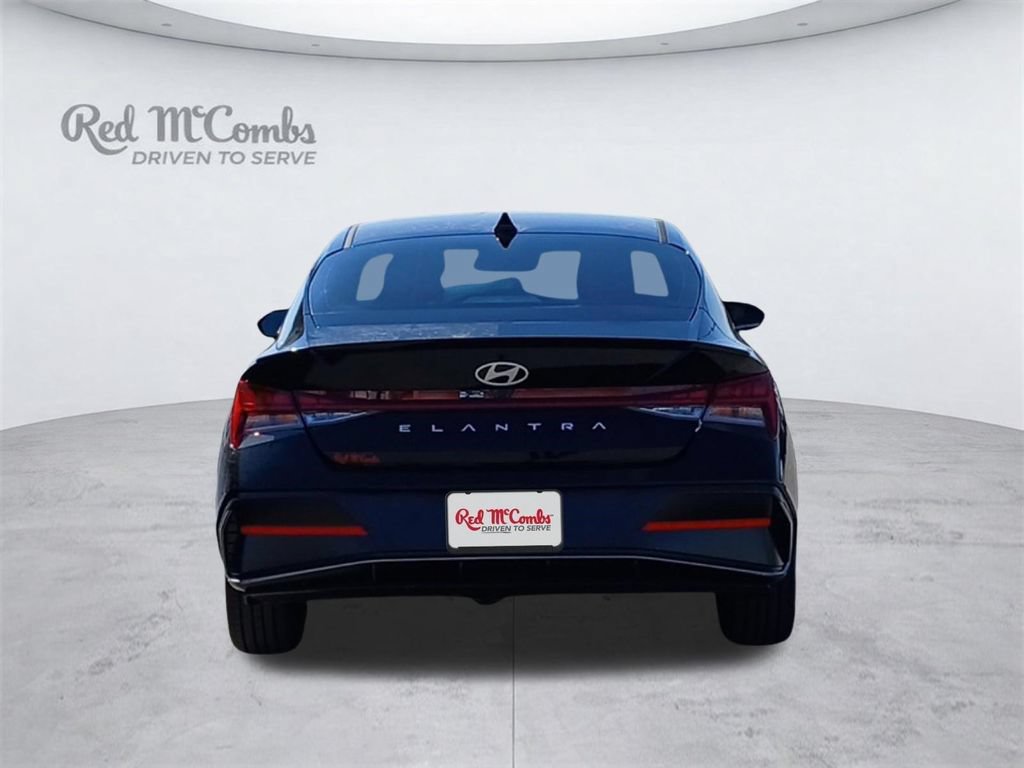 New 2026 Hyundai Elantra SEL Sport Premium FWD image 4