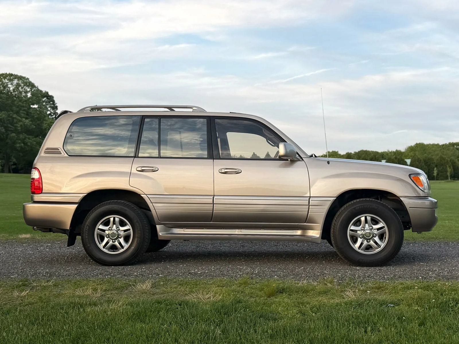 Used 2001 Lexus LX 470 4WD image 47