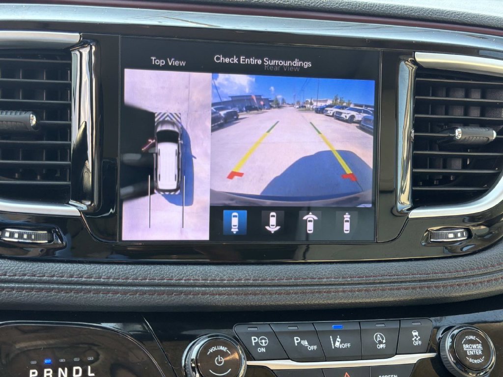 Used 2020 Chrysler Pacifica Limited w/ Advanced Safetytec Group FWD image 29