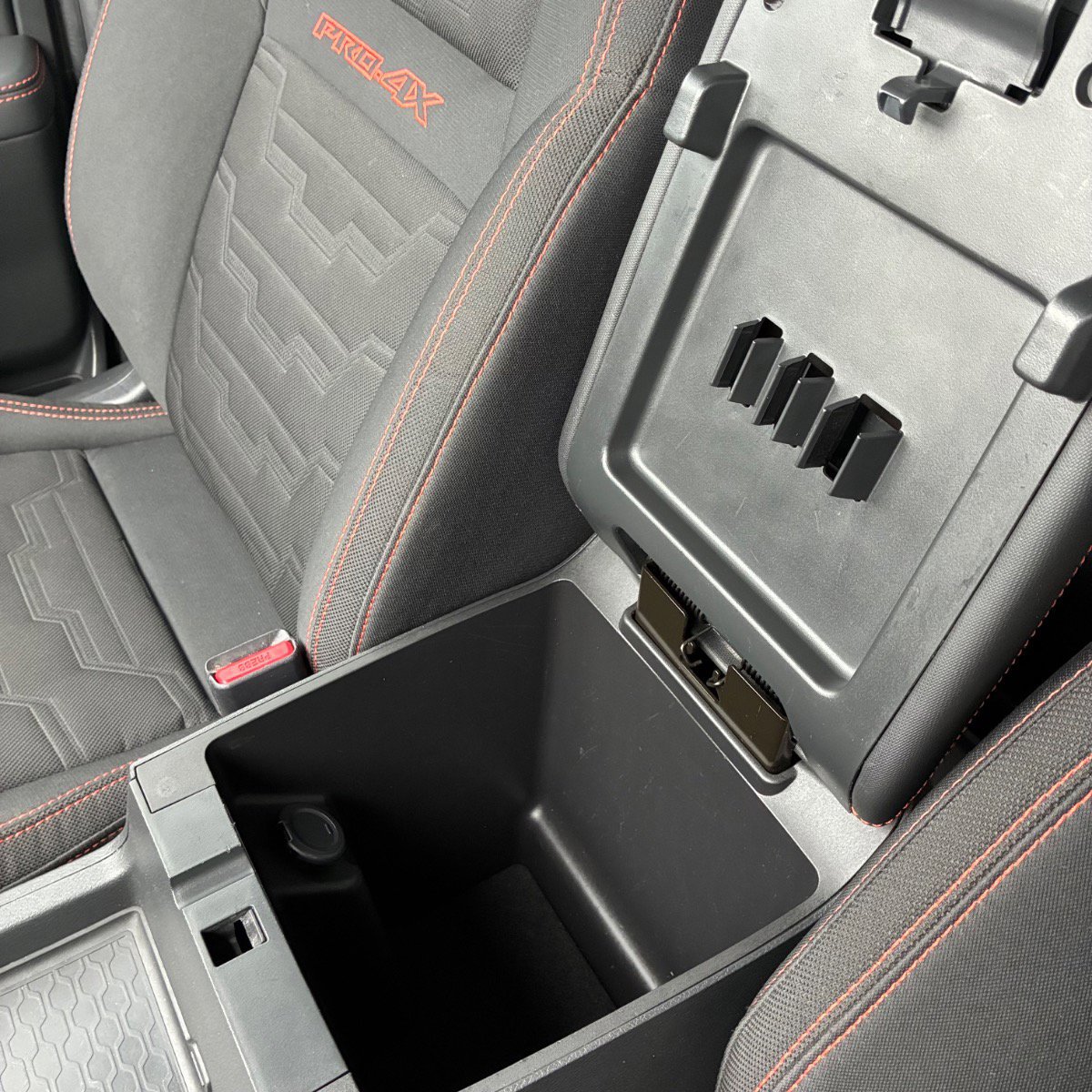 Used 2022 Nissan Frontier PRO-4X w/ Off-Road Protection Package image 31