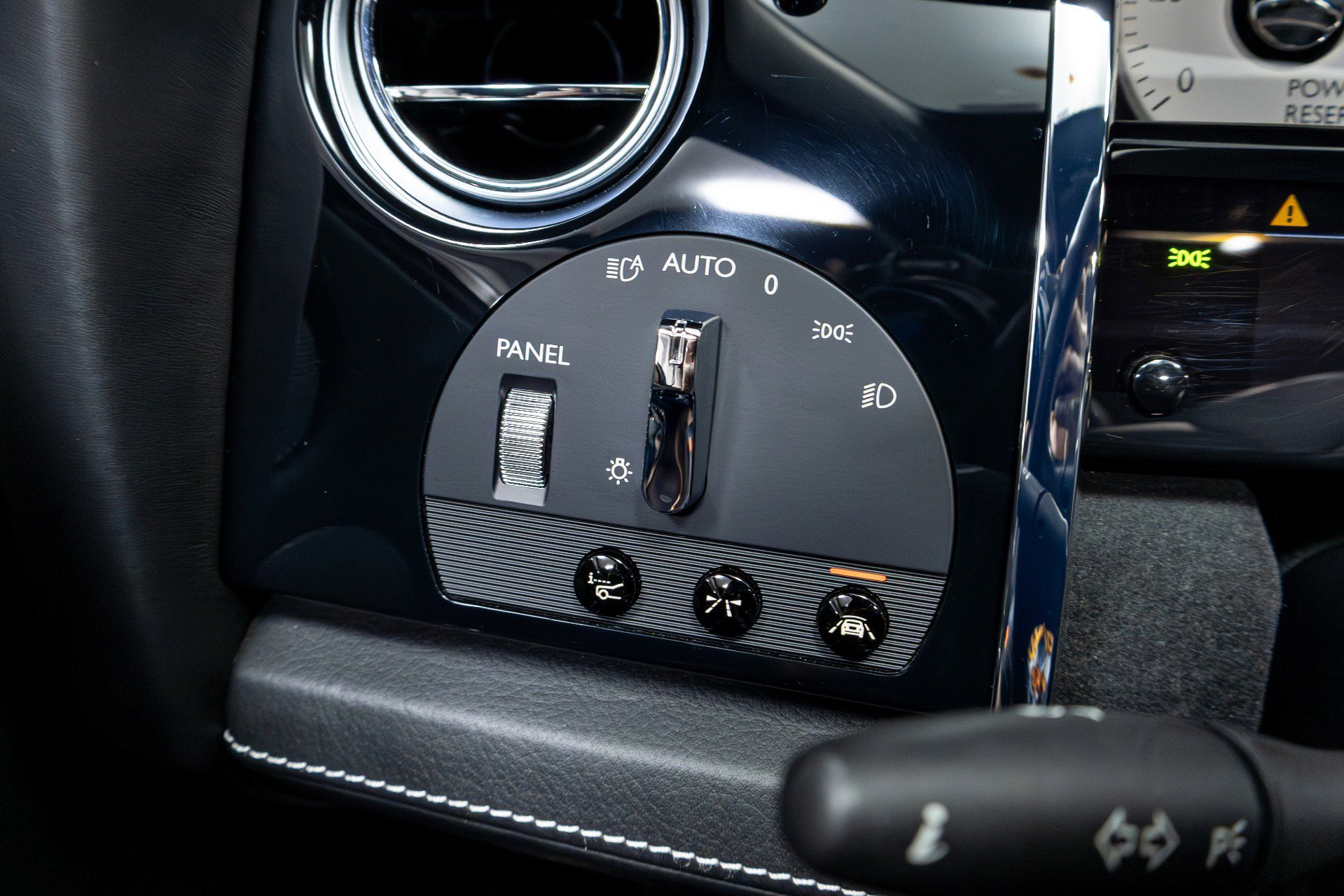 Used 2016 Rolls-Royce Ghost image 75