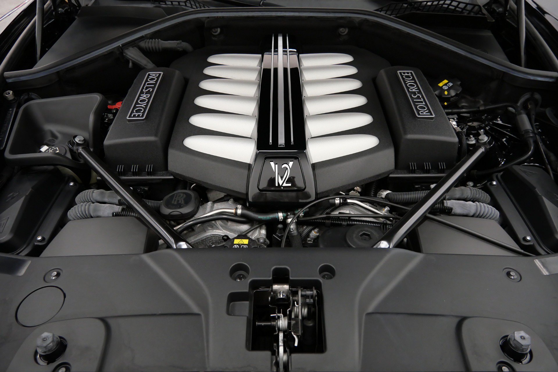 Used 2019 Rolls-Royce Ghost Extended Wheelbase RWD image 12