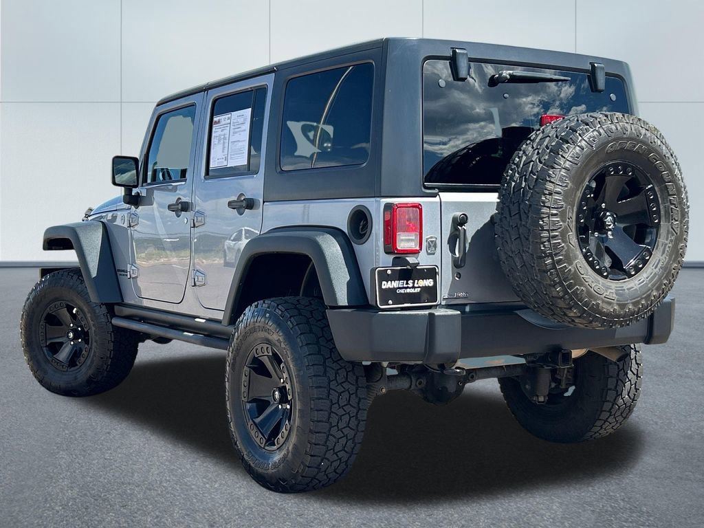 Used 2015 Jeep Wrangler Unlimited Rubicon w/ Connectivity Group AWD/4WD image 30