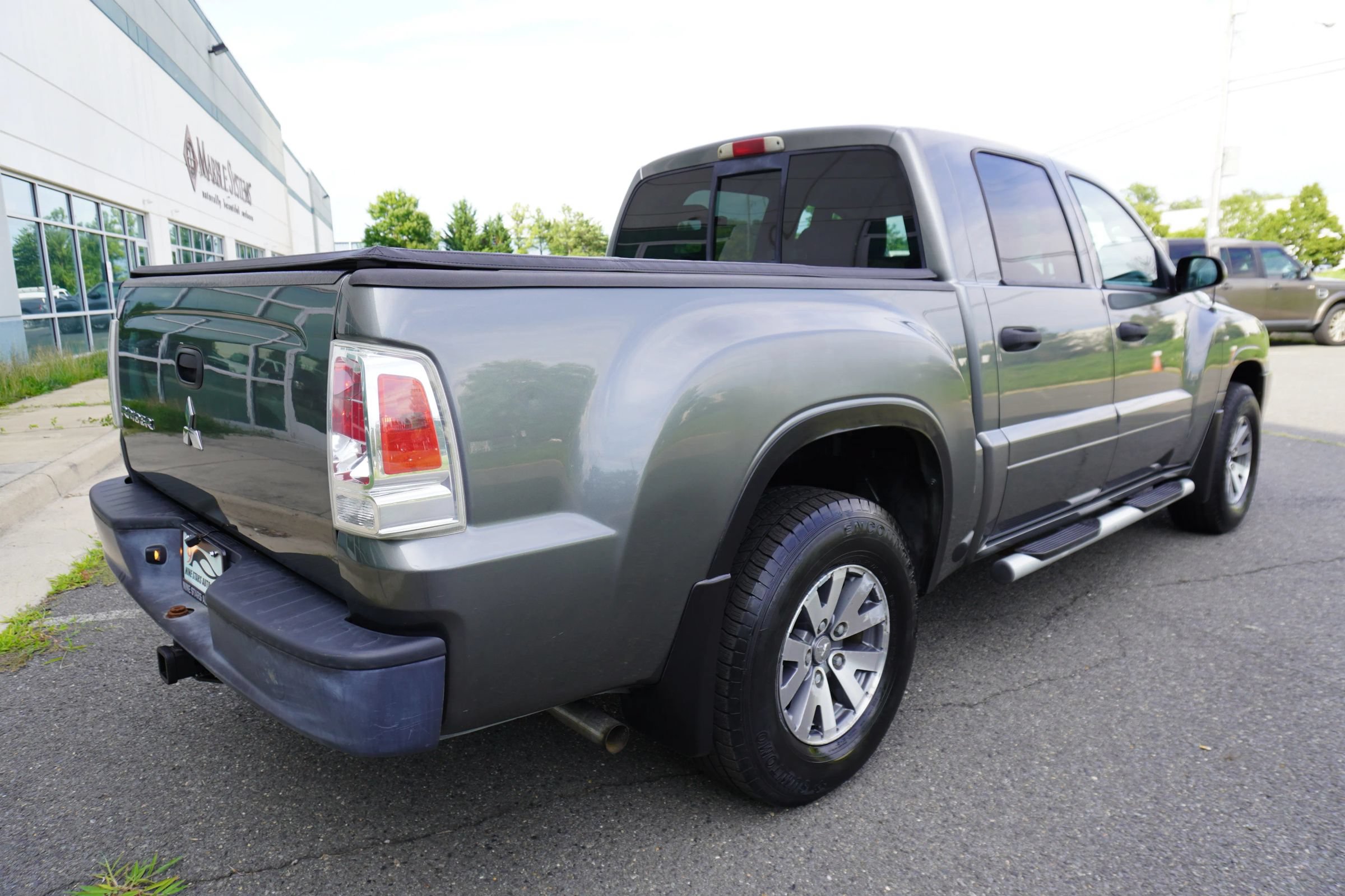 Used 2007 Mitsubishi Raider LS AWD/4WD image 7