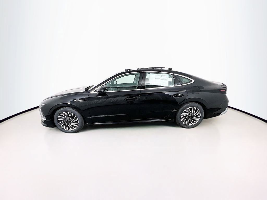 New 2025 Hyundai Sonata Limited image 4