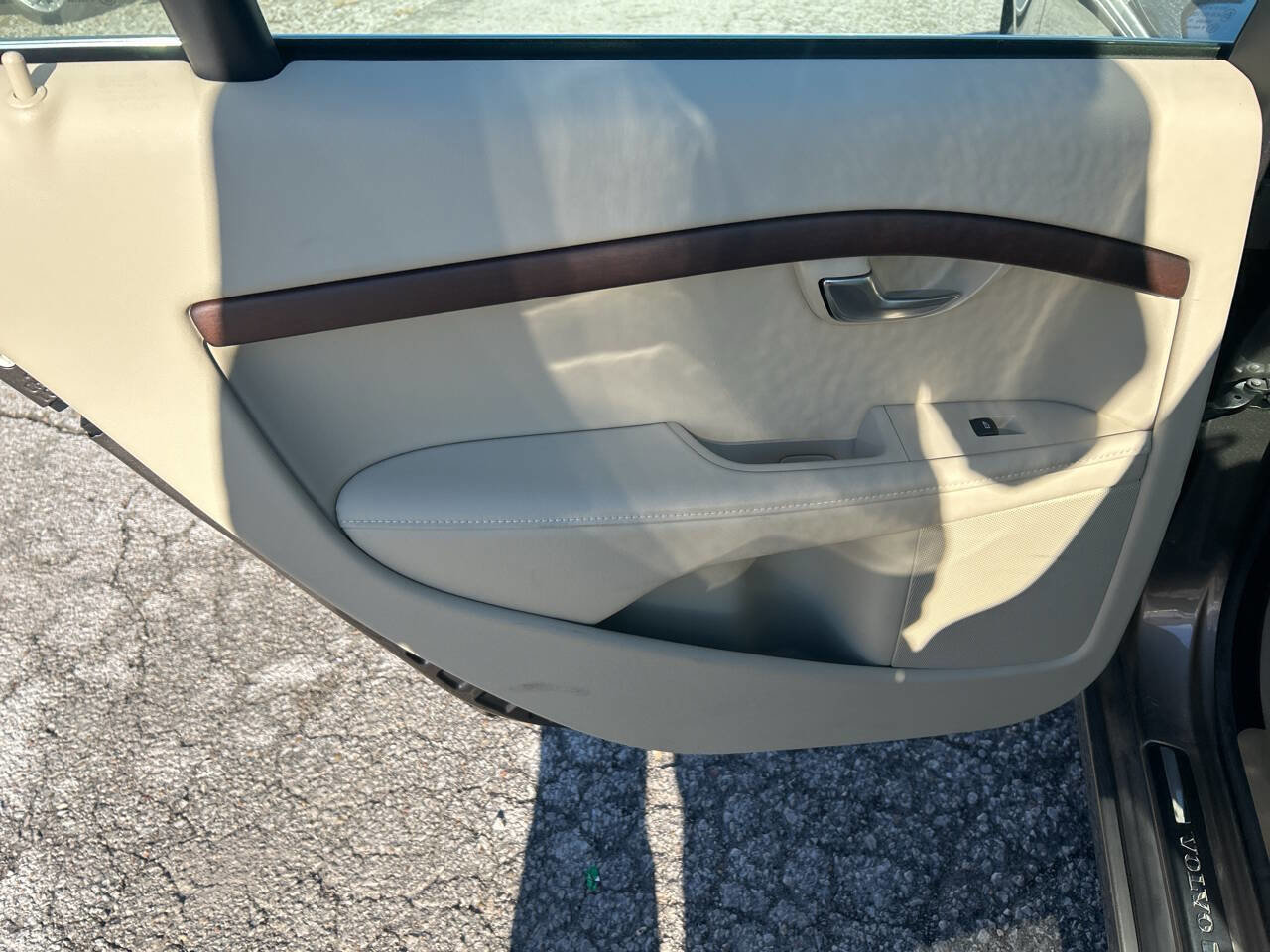 Used 2011 Volvo S80 3.2 w/ Climate Pkg image 19